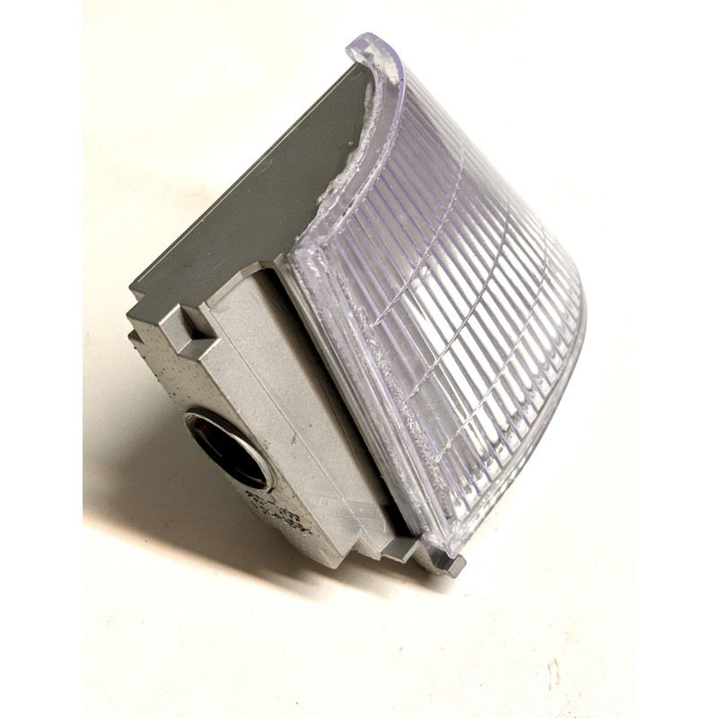Clignotant droit Renault R21 2.0L turbo 7701033310